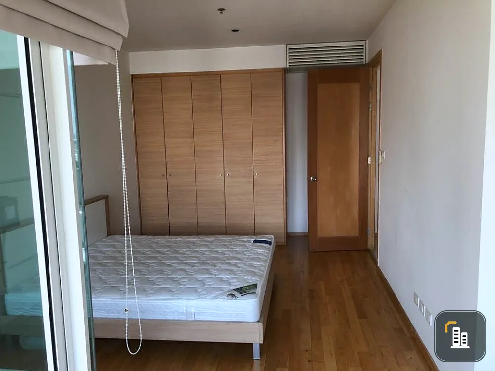 Quick sale!! Condo Empire Place Sathorn-Narathiwat, high floor, fully furnished room, ready to move in, hurry and book now!!