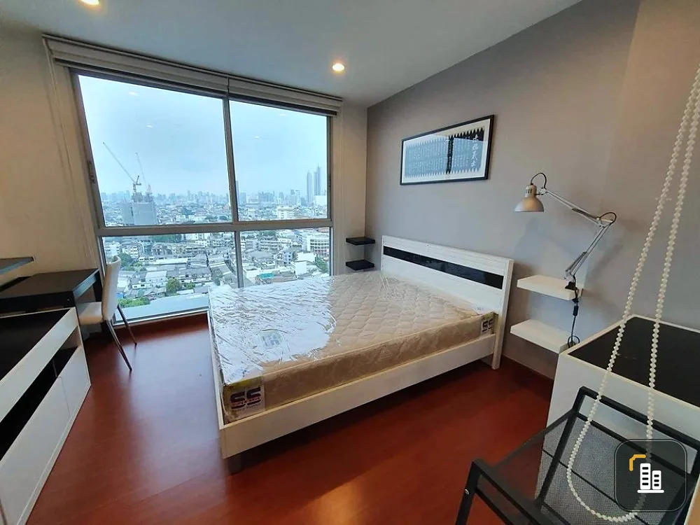 Sell/rent The Niche Taksin, high floor, city view, super comfortable sofa. Full facilities. Book quickly.