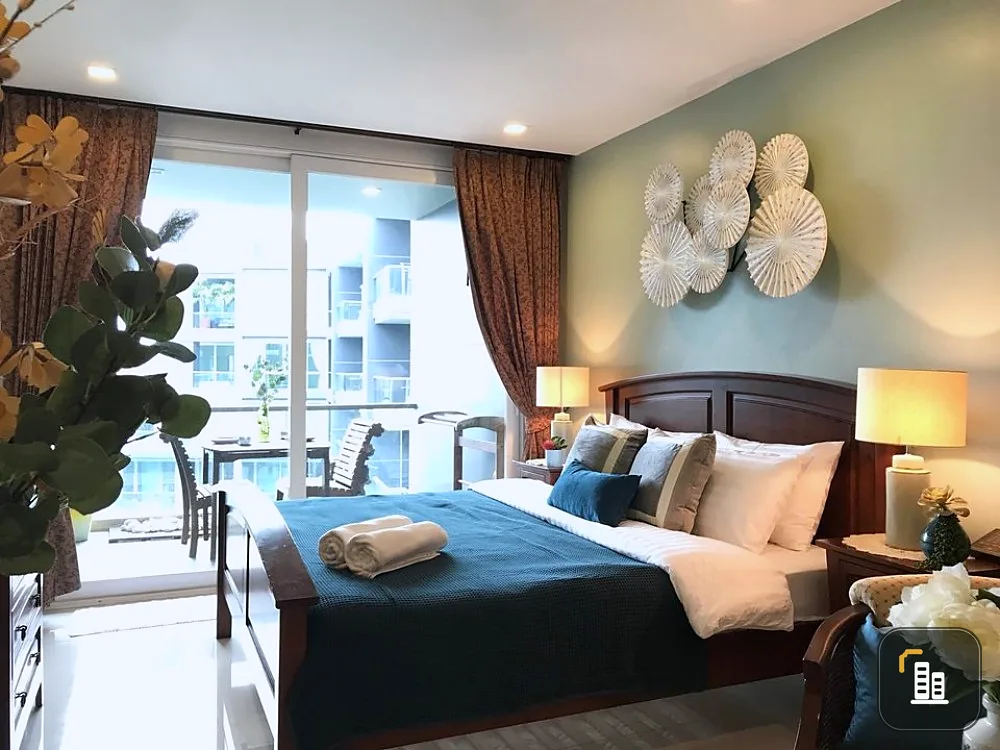 Sell / rent Apus Condo (Central Pattaya), pool view, large balcony, quiet, private, book now!