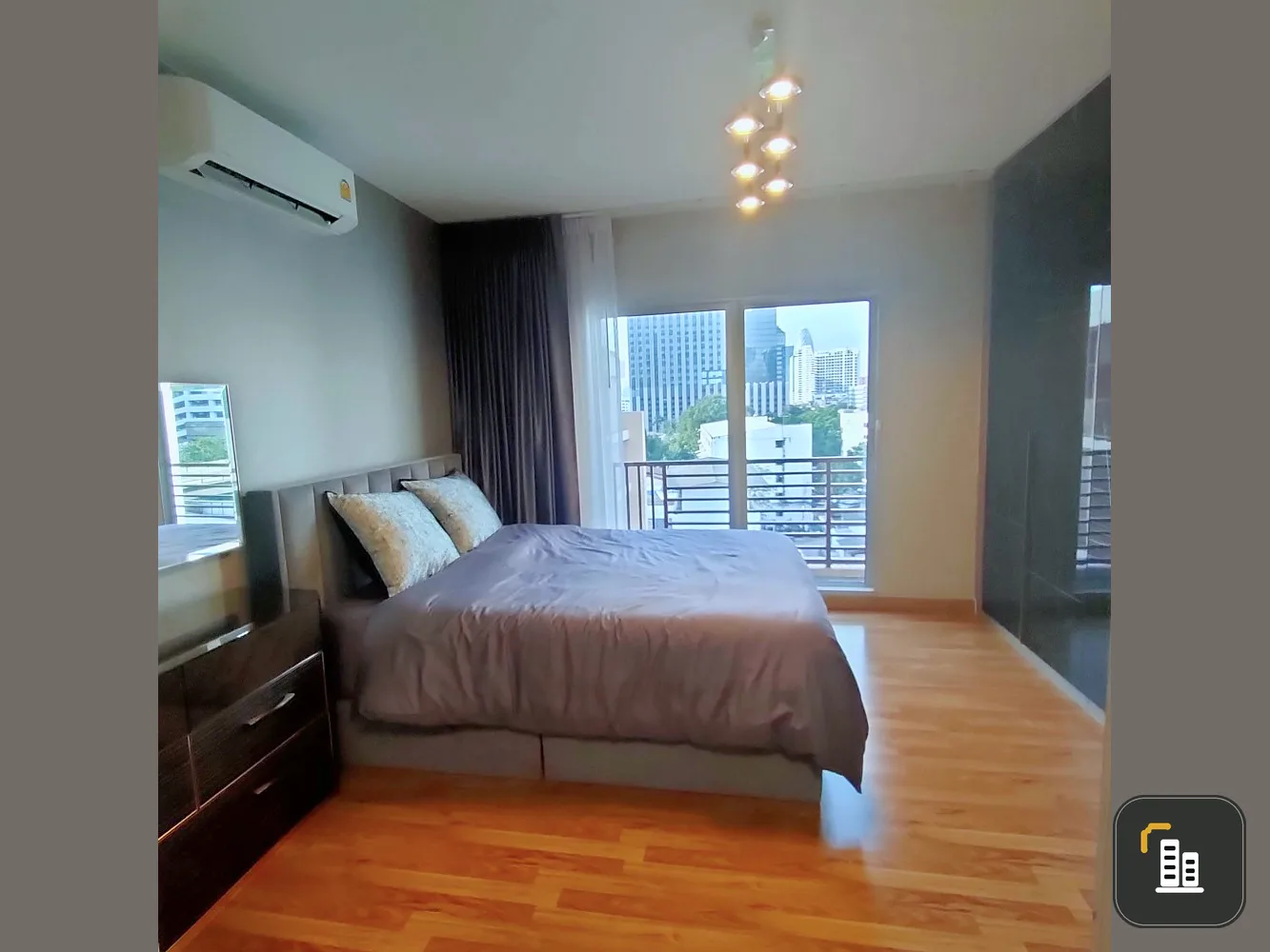 Sale The Seed Phaholyothin 14, corner room, open view, large wardrobe sofa bed Book now