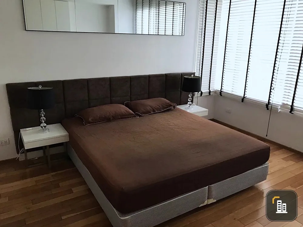 Condo for rent, The Emporio Place, Building B, 24th floor, city view, very spacious room Nice decoration don't miss a lot