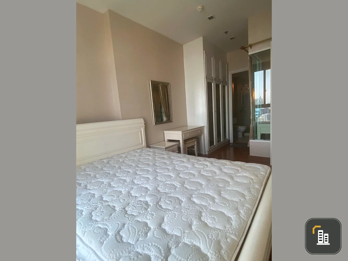 For rent!! Condo Ivy Sathorn 10, 28th floor, beautiful decoration, fully furnished, ready to move in, don't miss it!!