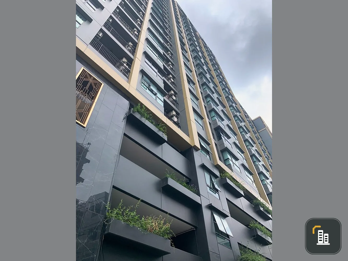 Condo for sale Thana Astoria, new room, good condition, near the train station, great value, hurry to reserve before it's gone!!
