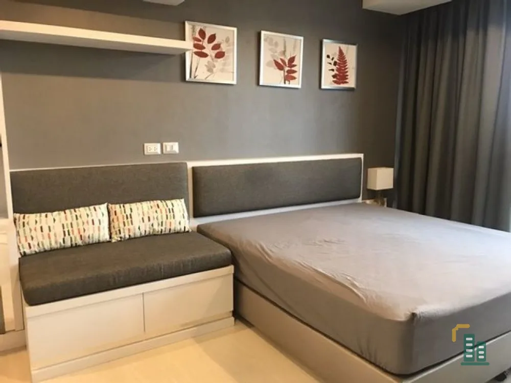 For rent Rhythm Ekamai Estate, convenient transportation Answer everyone's questions. Beautiful room, ready to move in!!