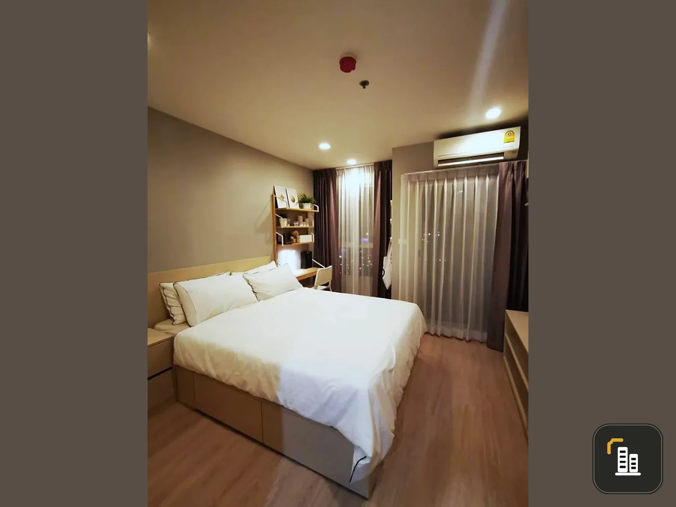 Sell Casa Condo Bang Yai, nice decorated room, 18th floor, get a view of Central, plus a great price Hurry up and reserve it. Don't be late.
