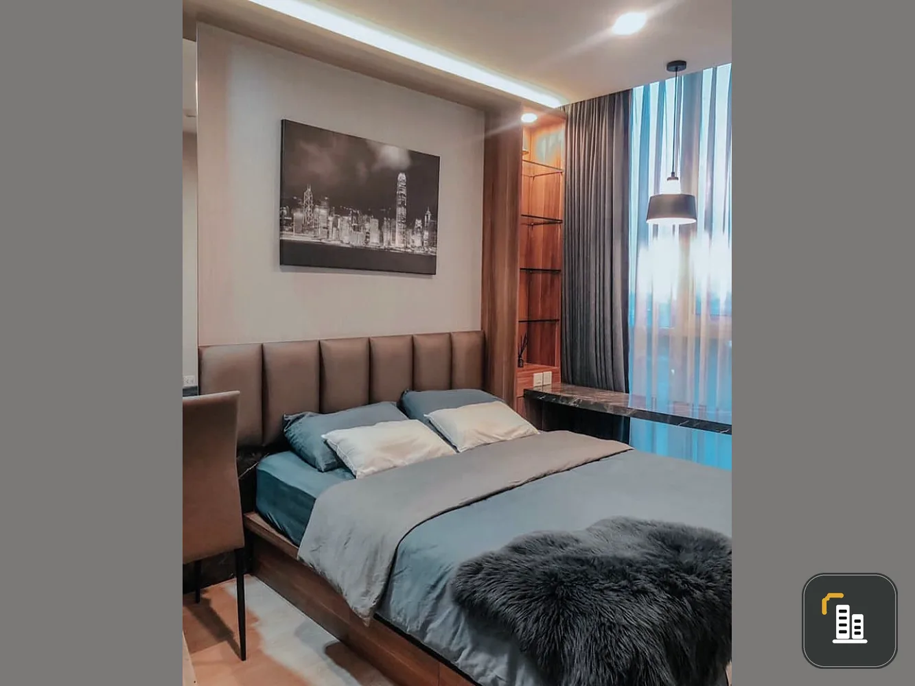 Sale Noble Revolve Ratchada 2 Pool View. Nice decoration, built-in furniture, book now, don't miss it.