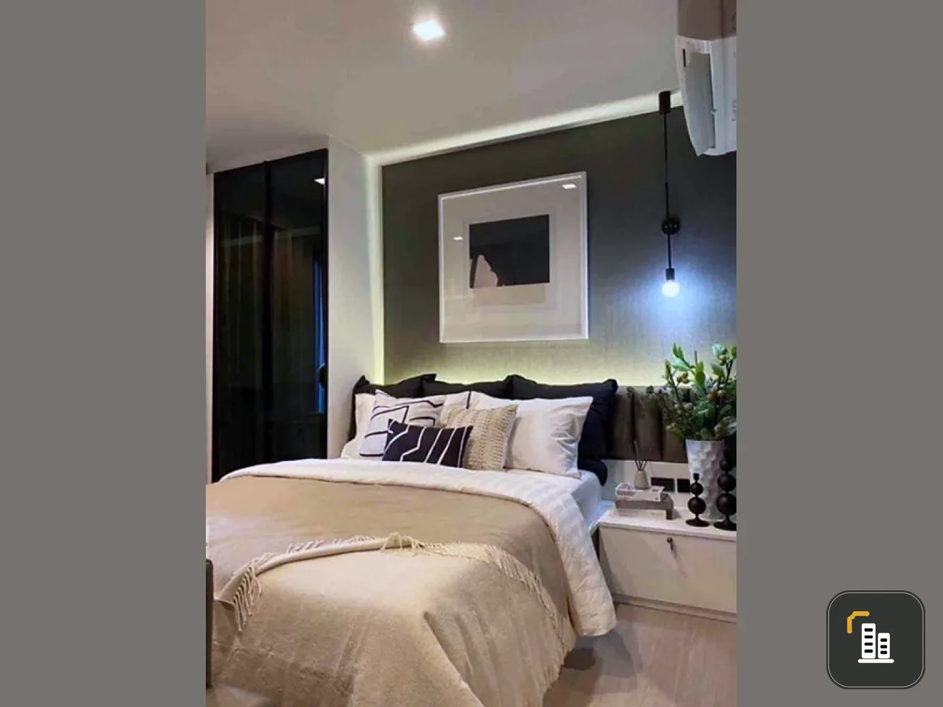 Condo for sale Life Asoke-Rama 9, north balcony. Cool all year round, good weather, nice to live in!