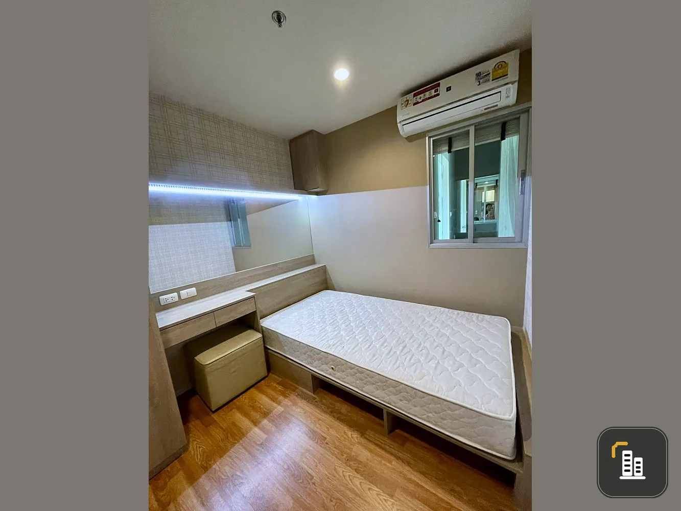 Condo for sale, Lumpini Nawamin-Sriburapha, 2 bedrooms, 2 bathrooms, separate closed kitchen with sliding glass, book now.