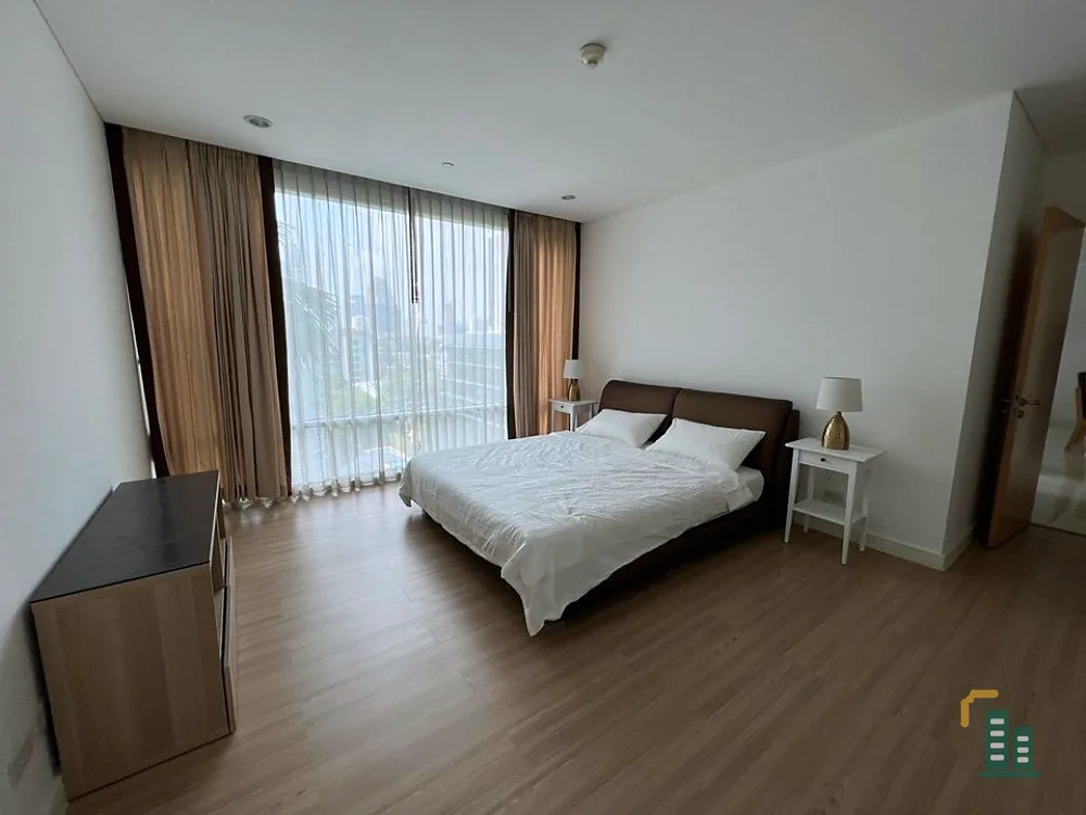 Condo for rent, Fullerton Sukhumvit, 2 bedrooms, 2 bathrooms, wide area, ready to move in, can raise pets* Don't miss it!