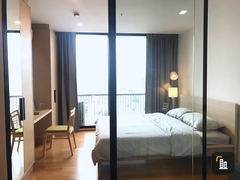 Sold with tenants!! Noble Revo Silom Condo, 22nd floor, beautiful clear view, fully furnished room, good for investment, hurry and book now!!