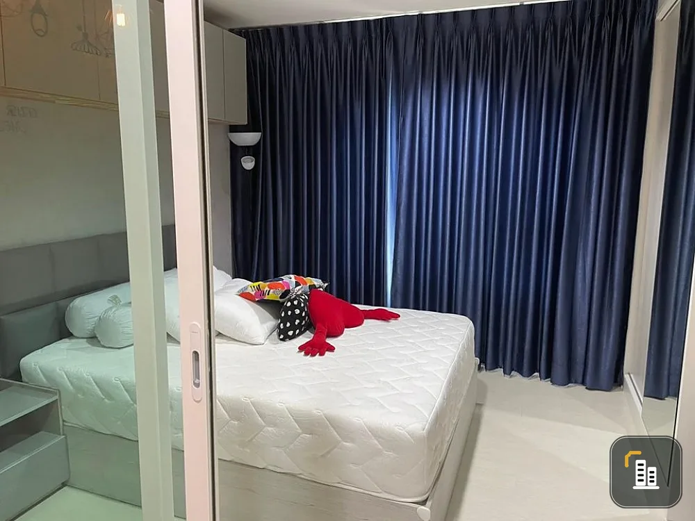 For sale, rent, Aspire Erawan, white telephone room, comfortable bed. Fully furnished + electrical appliances, high view, book now.