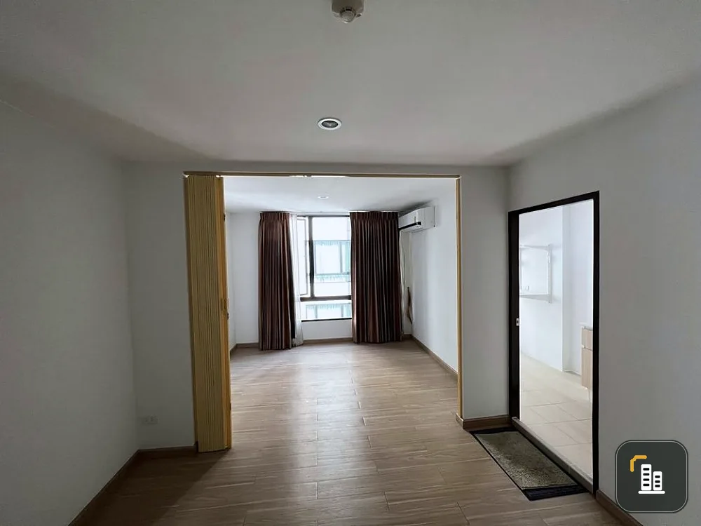 Condo for sale, MT Prestige Phaholyothin, empty room, size 29 sq.m., 5th floor, people who like to decorate the room, don't miss it. Book quickly.