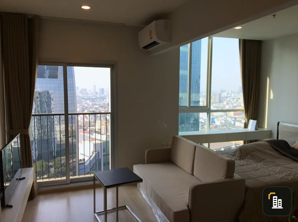 Condo for sale, Noble Revolve Ratchada 2, beautiful room, high floor, window facing west, near MRT, book now!
