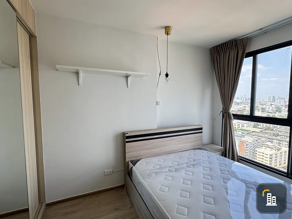 Condo for sale, Ideo O2, north facing, expressway view, wide front of the room. There's plenty of balcony space, so hurry.