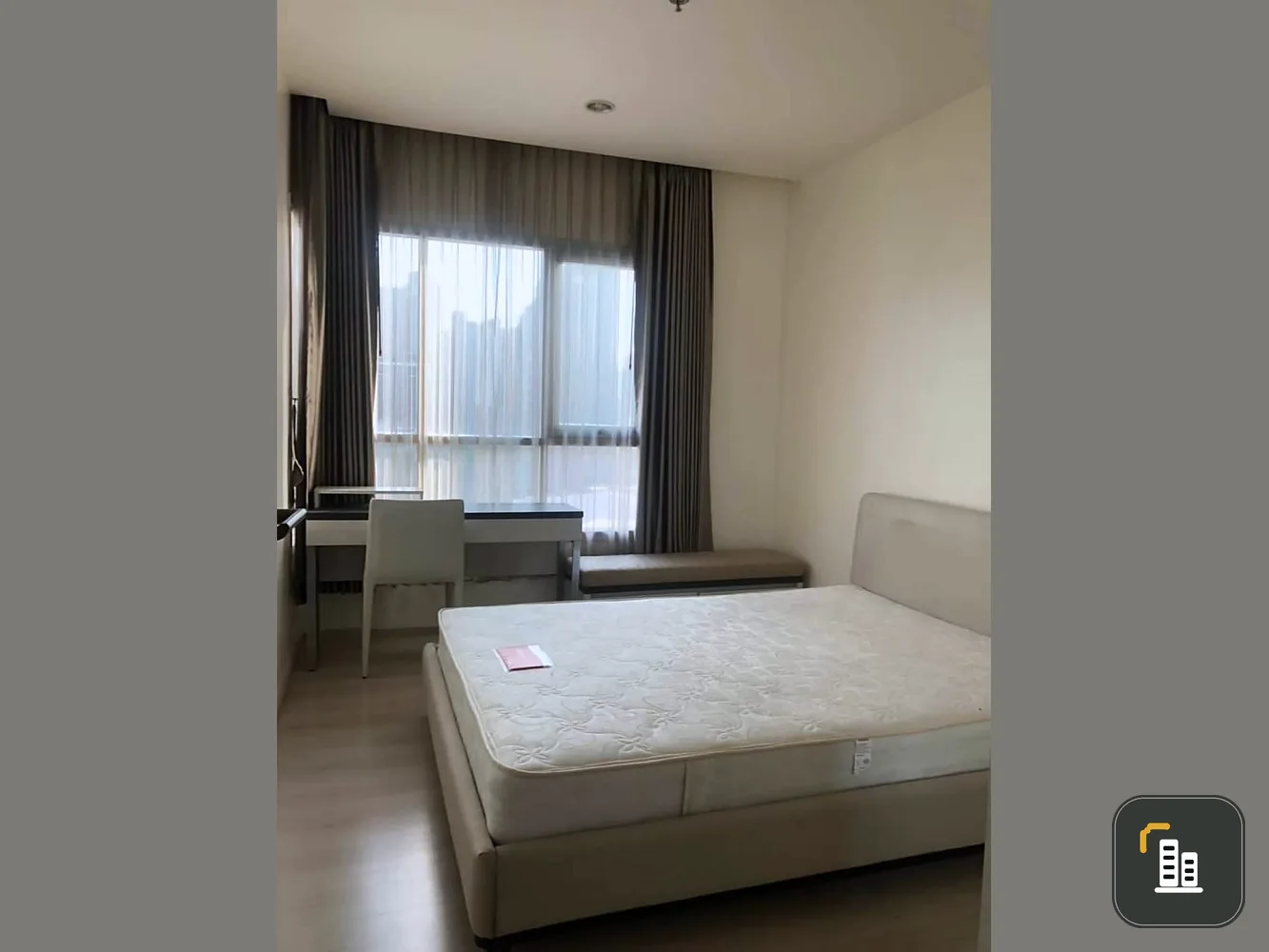 Sell for rent!! Condo Life Ratchadapisek, 11th floor, the room is divided into proportions. Nice leather sofa. Hurry up to reserve now!!