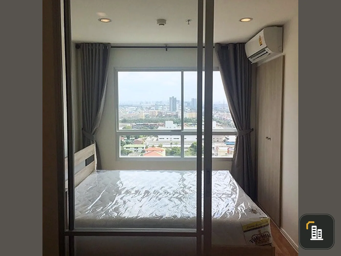 For sale, Lumpini Park Petchkasem 98, Building A, 19th floor, ready to move in, good value, good location, don't wait!!