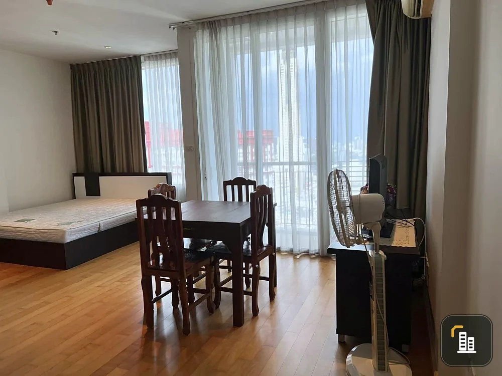 Sell Villa Ratchathewi, high floor, beautiful view, wide room, fully furnished. Carry the bag and move in. Hurry up.