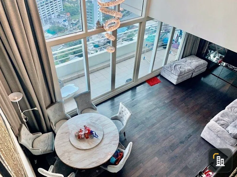 For rent, Watermark Chao Phraya River, city view and river view, well furnished, very nice decoration, book now.