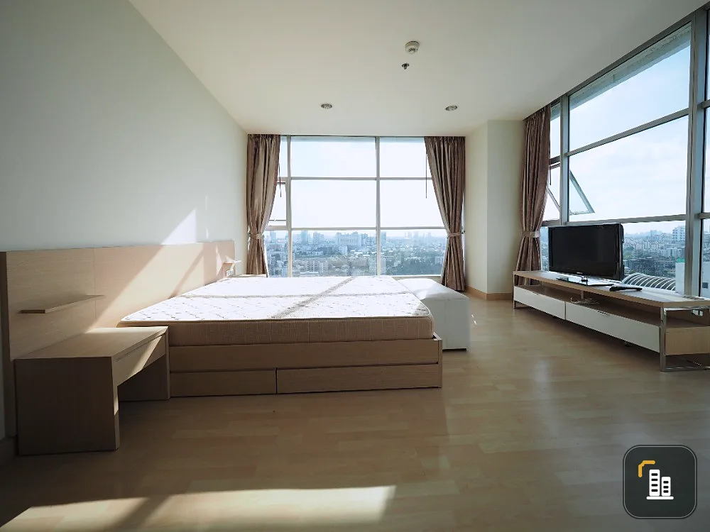 For rent!! Condo Rhythm Ratchada, size 2 bedrooms, fully furnished. Ready to move in immediately, book now!!