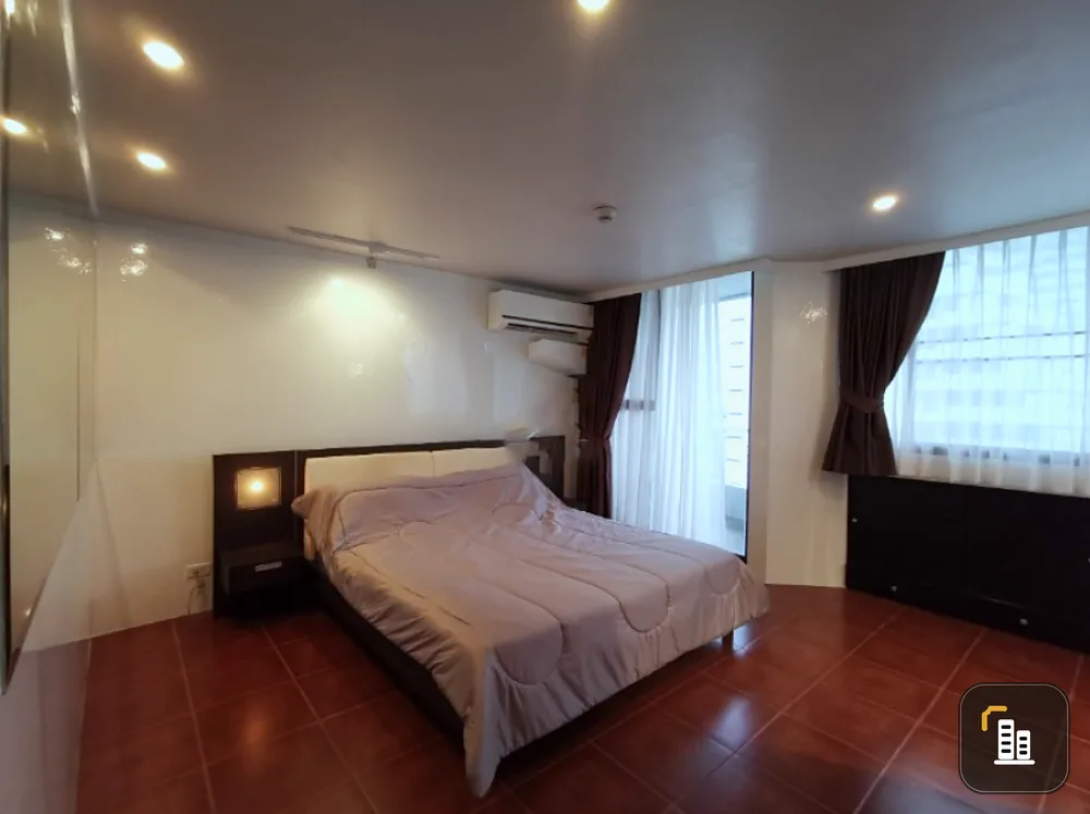 Condo for rent, Supalai Place Sukhumvit 39, beautiful room, very spacious, near MRT, convenient to travel, ready to move in, book now!