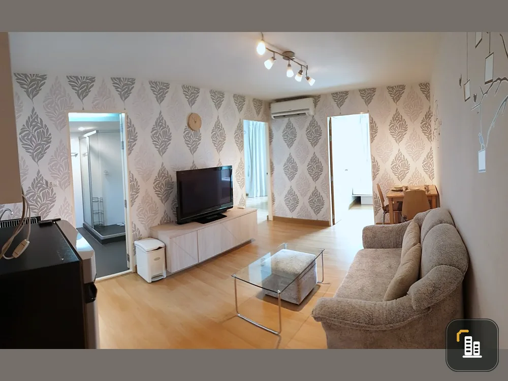 For rent Swift Condo Abac Bangna, decorated room with beautiful wallpaper, soft tones, wide size, 4th floor, don't miss it, book now.