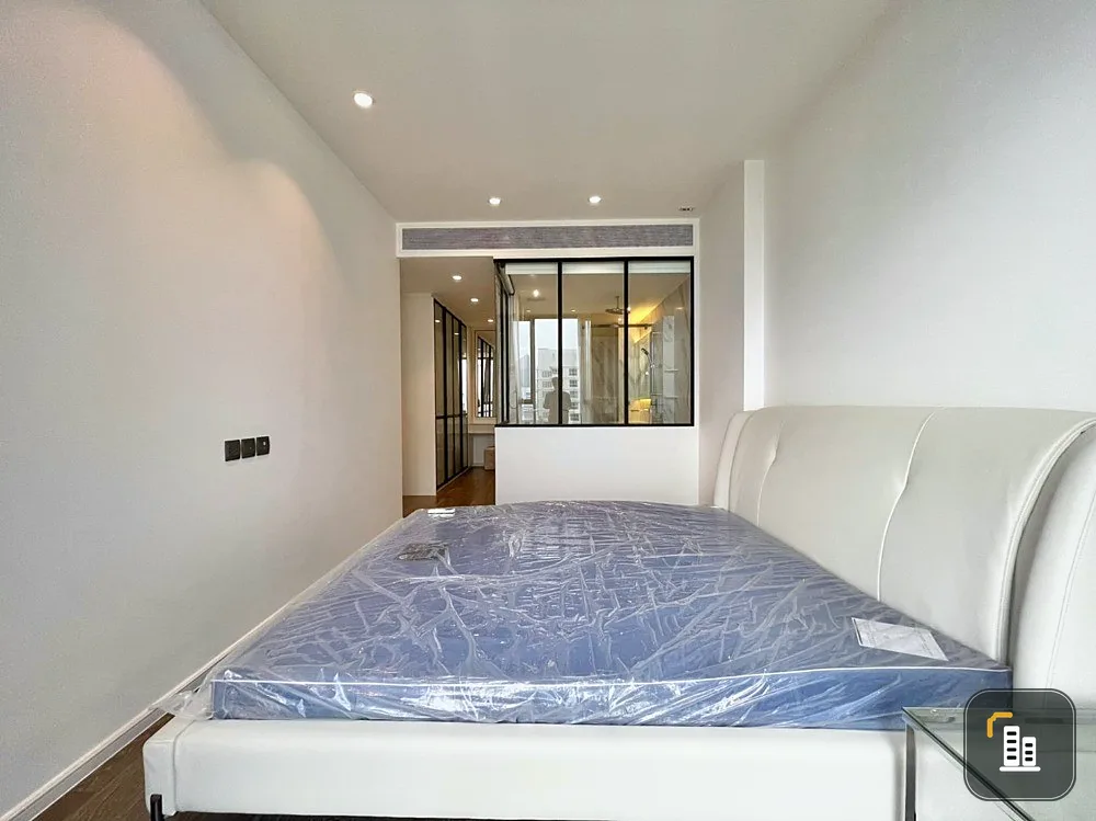 Condo for rent munique sukhumvit 23 pet friendly Furniture and electrical appliances are complete. Urgent.