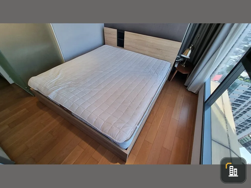 Condo for rent, The Lumpini 24, high floor, high view, high ceiling, comfortable living, spacious living room, hurry to reserve