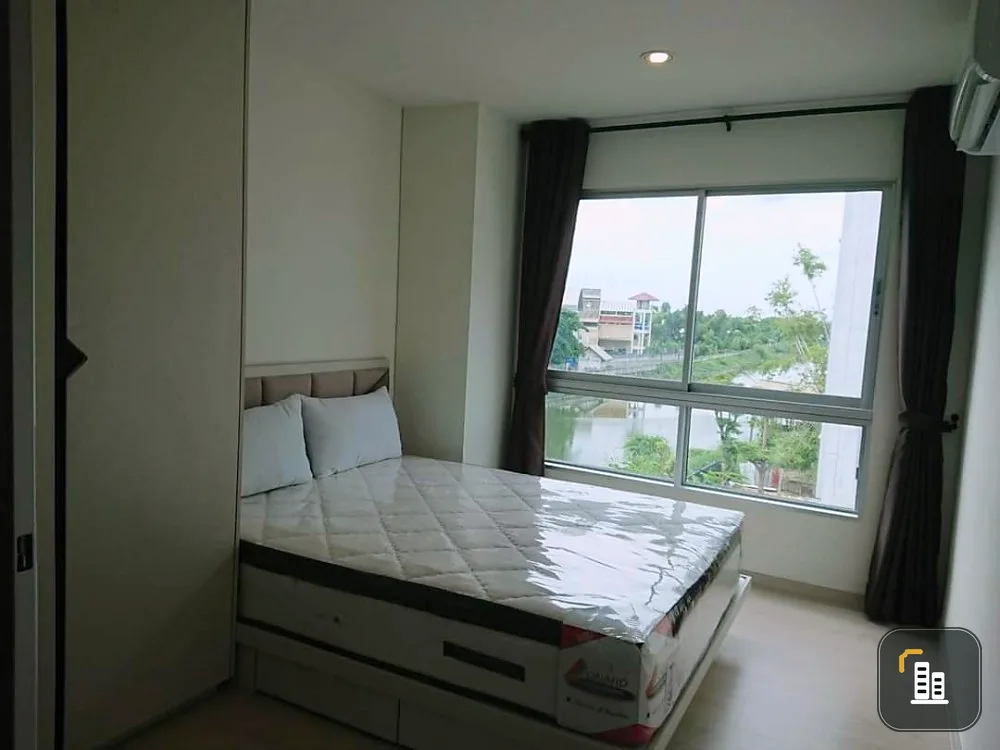 For rent The Kith Plus Phaholyothin-Khu Khot. Large corner room, river view, complete furniture and electrical appliances. Book now.