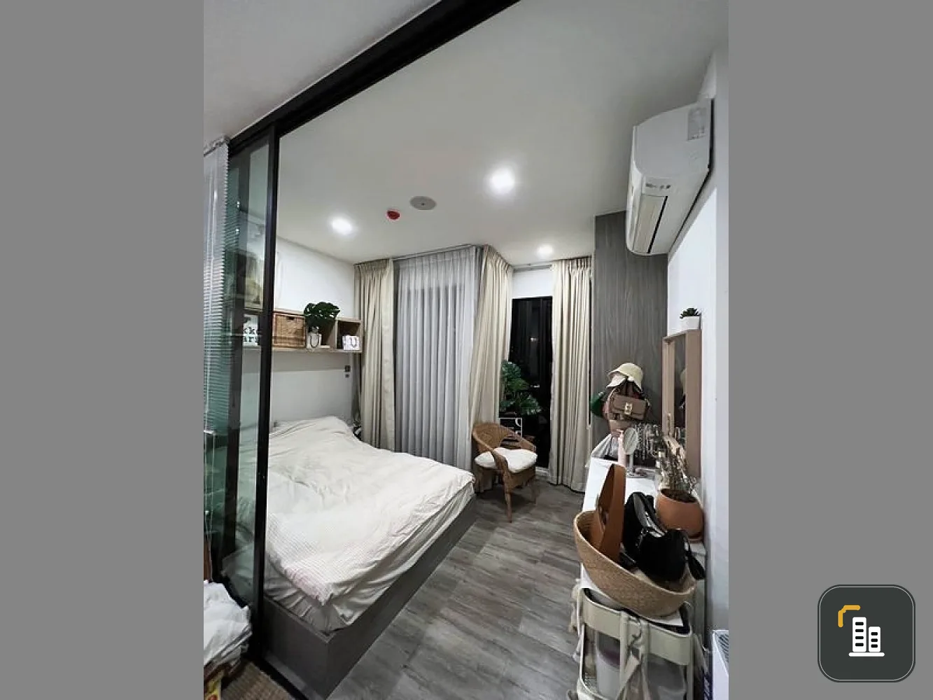 Sale Brown Condo Ratchada 32 rooms, the highest floor of the project. The atmosphere is great Can't miss it!