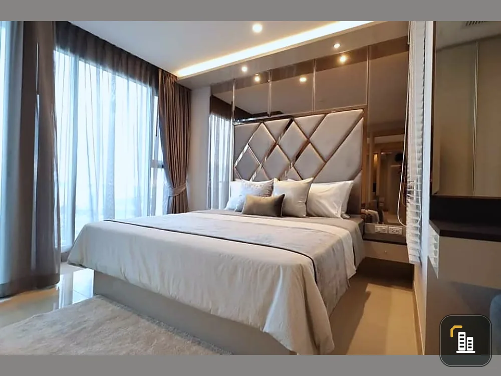 Condo for sale, The Riviera, Jomtien, Pattaya (Jomtien), with 2 balconies, wide hall, beautiful decoration, good location