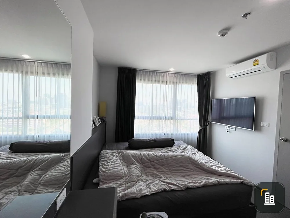 Urgent sale, Ideo Phahol-Chatuchak, 1 bedroom, 1 bathroom, facing north. View of the train park, fully furnished, book now