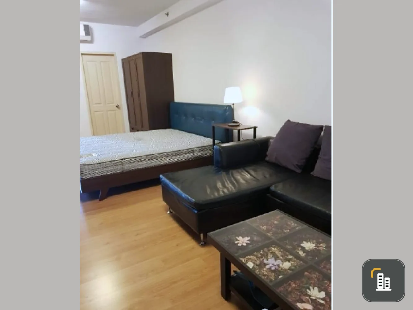 For rent Supalai Park Asoke-Ratchada, studio room, fully furnished + electrical appliances There is a washing machine available. Book now.