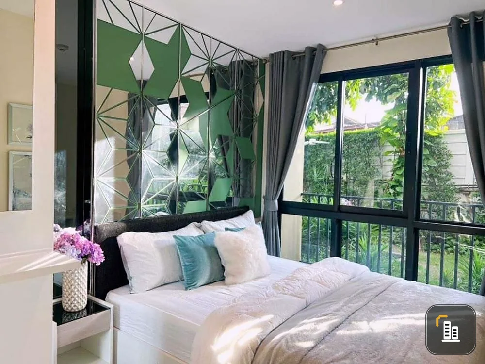 For sale/rent: i Condo Serithai Green Space. Fully furnished with appliances and furniture. Garden view, just like home. Hurry!