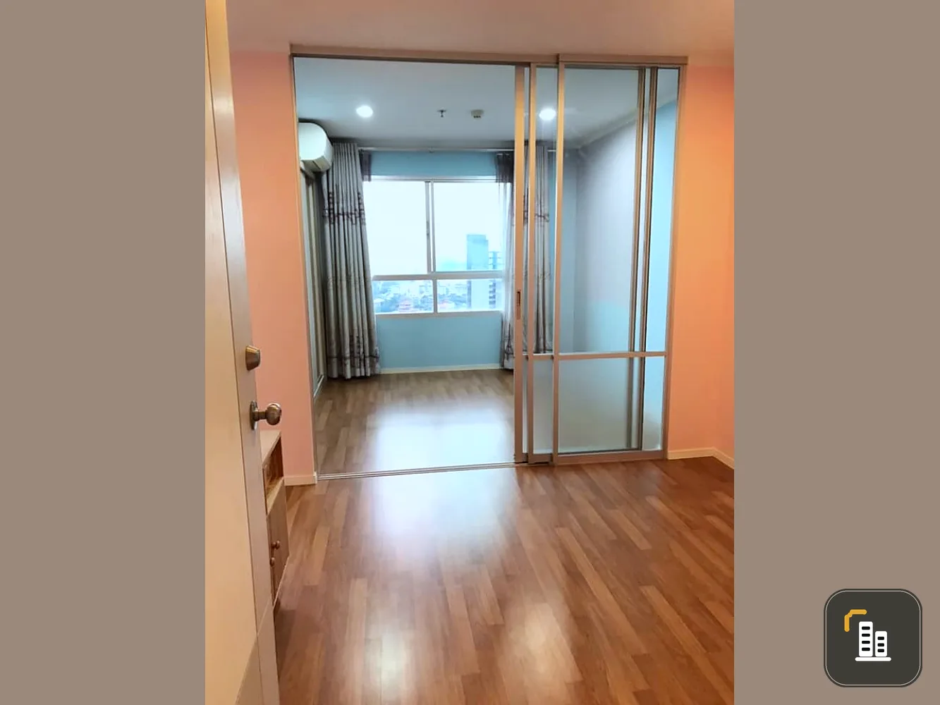 Condo for sale, Lumpini Place Borommaratchachonnani-Pinklao, empty room, high floor, beautiful view, good atmosphere, don't wait!