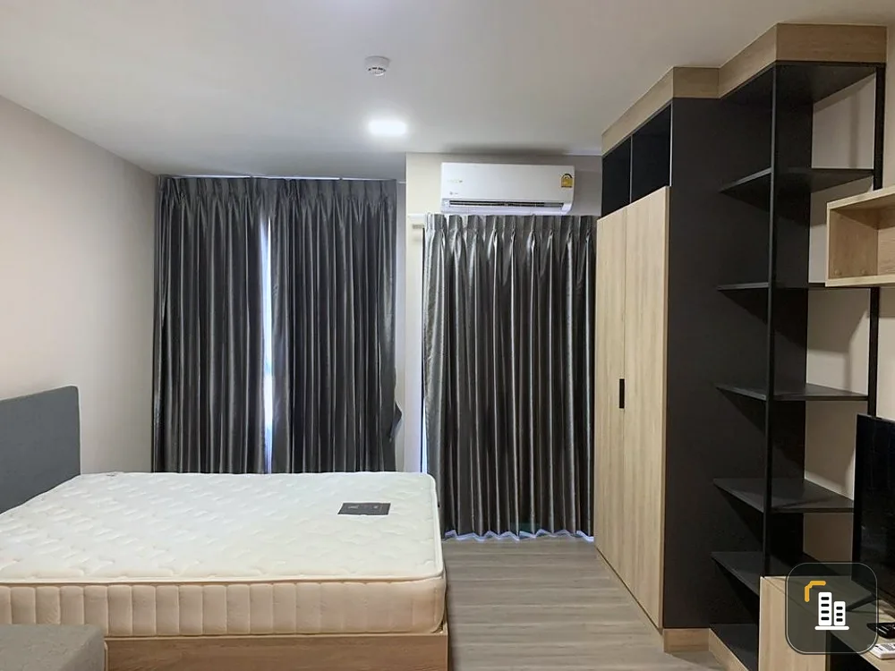 For rent, D Condo Hideaway Rangsit, Phase 4, separate kitchen The balcony overlooks the beautiful garden. fully furnished