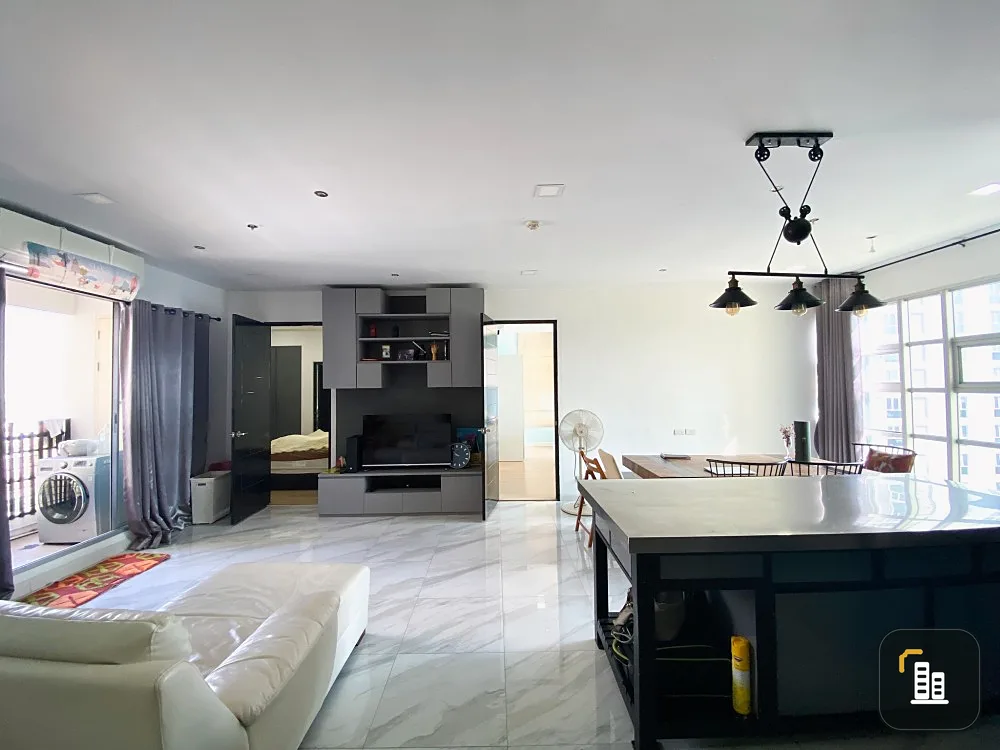 Condo for sale, Baan Klang Krung, Siam-Pathumwan, 23rd floor, room width 119 sq.m., thought it was at home can't reserve