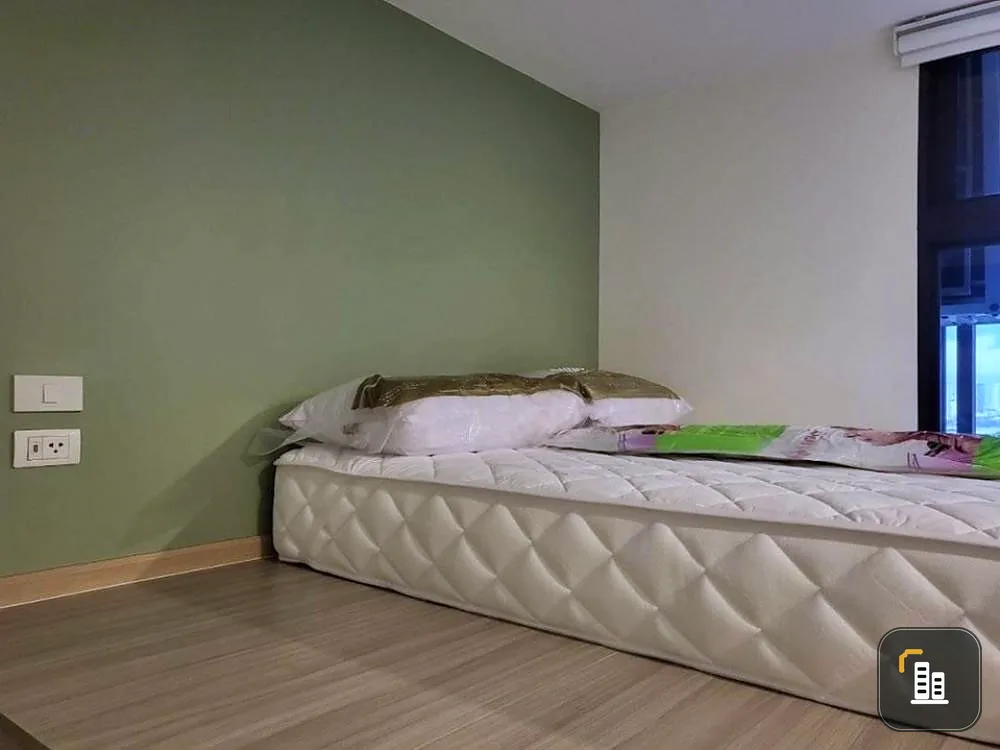 Condo for rent, Chewathai Residence Asoke, room on the west, good view, train station view, can't miss it!