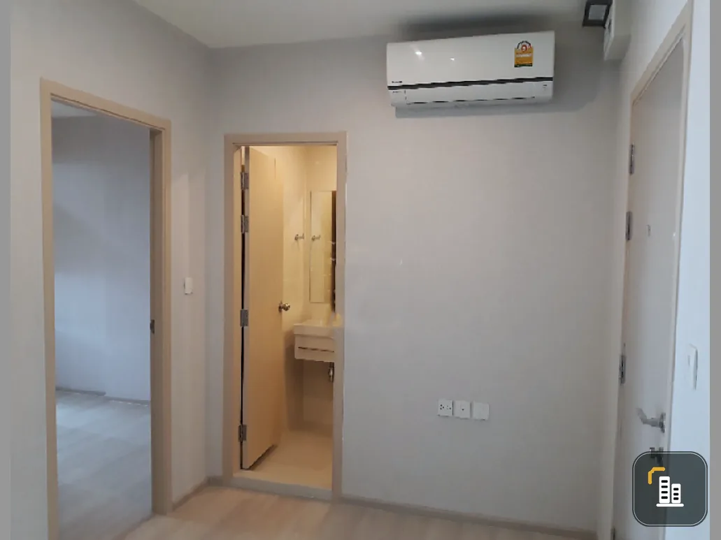 Condo Life Pinklao for sale, empty room, beautiful view, complete facilities, book now!!
