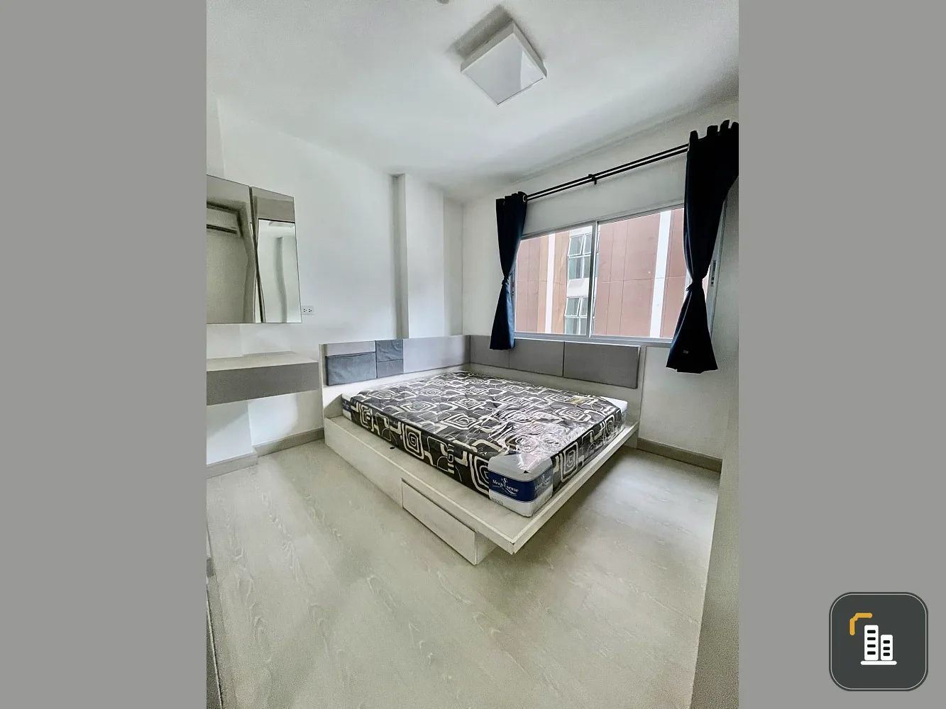 Sell Niche ID Rama 2-Dao Khanong, the inner zone is quiet, peaceful and under the shade of the building. Make the room cool, don't wait!