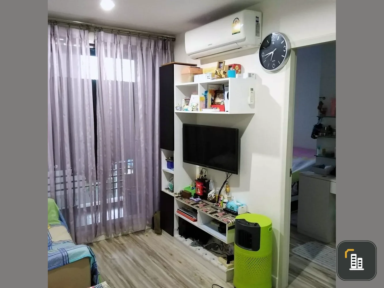 Selling Sammakorn S9 Condominium, 1 bedroom, 1 bathroom, 5th floor, great price, you won't be disappointed for sure.