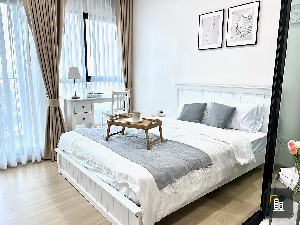 Condo for rent Supalai Loft Prajadhipok-Wongwian Yai Minimal style room, clean, high floor, very inviting, book now.