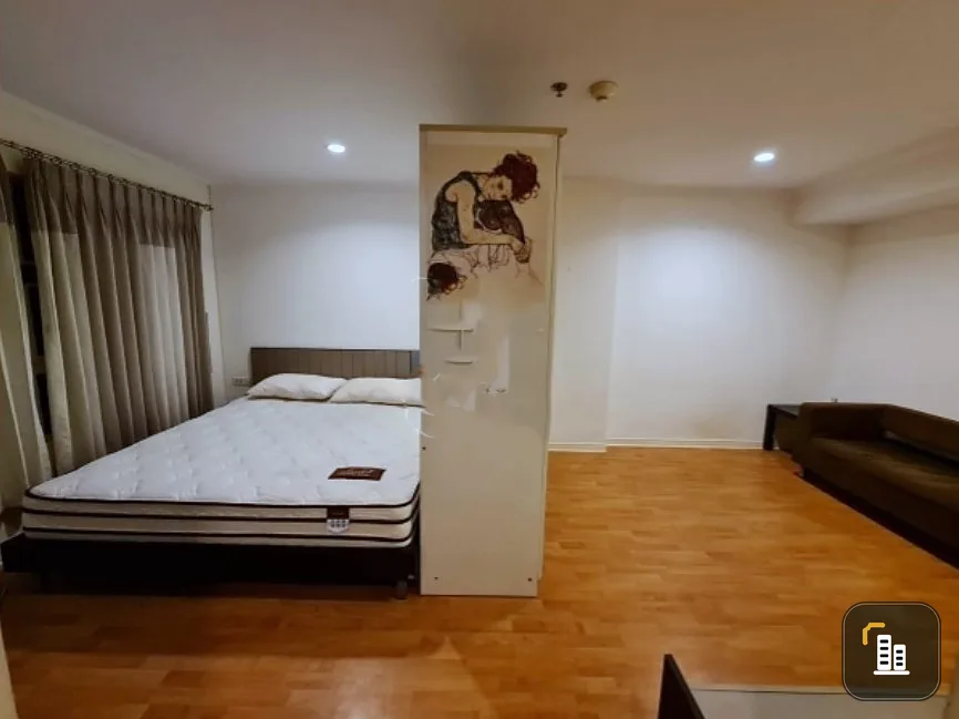 For rent!! Condo Lumpini Ville Ramkhamhaeng 44, 12th floor, beautiful room, fully furnished. Ready to move in. Don't miss it!!