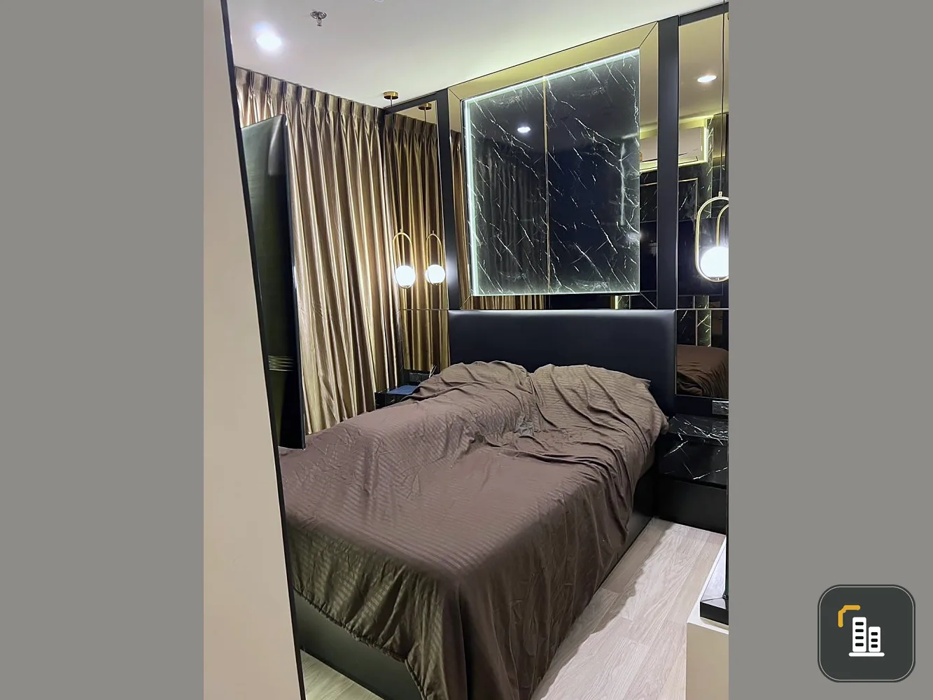 For sale, for rent!! Condo Ideo Mobi Sukhumvit East Point, bedroom with view of Mahanakhon building, decorated in Luxury style. Book now!!