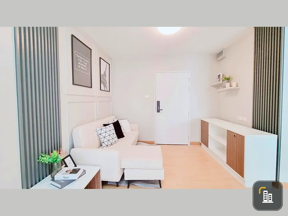 Selling SMART CONDO RAMA 2 rooms decorated warm and inviting. There is a large sofa that is very comfortable to sit on. You can't reserve it anymore.