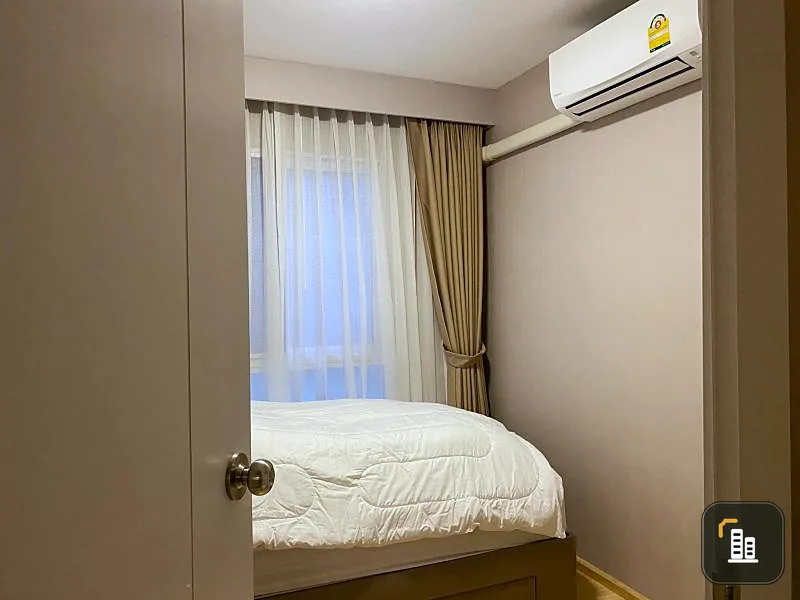 Built-in very heavy at every point, plus attached to the wall, pool view, the best room, buy it at Plum Condo Chaengwattana Station