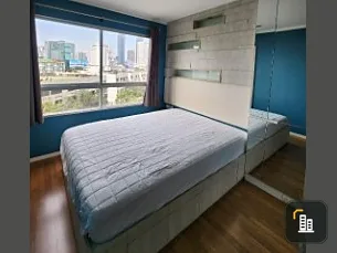 For rent, Lumpini Park Rama 9-Ratchada, bright blue room. The decoration is very nice. Good furniture. Book now.