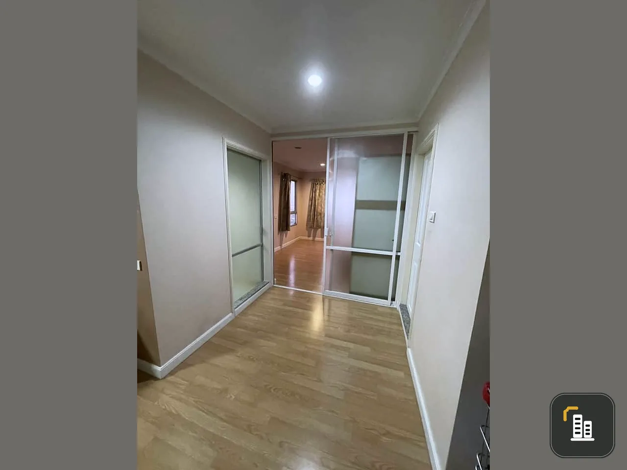 Sell Lumpini Place Rama 8, unblocked view, fully furnished The room is spacious and inviting. You can reserve first. You can stay first.