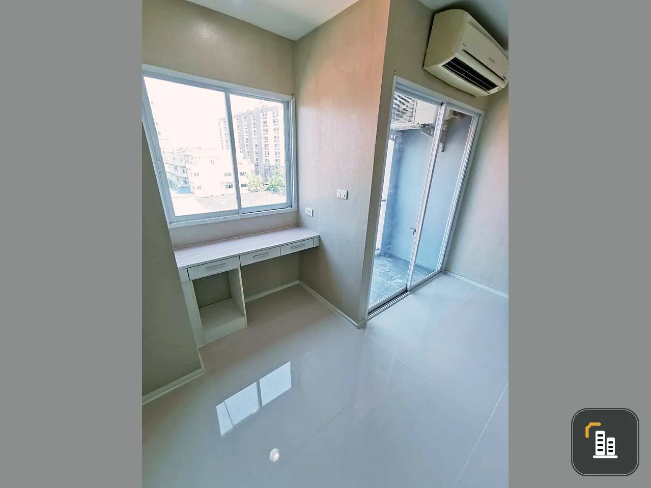 Selling Kensington Bearing, empty room, unblocked view, room decoration line must be reserved, don't miss it.
