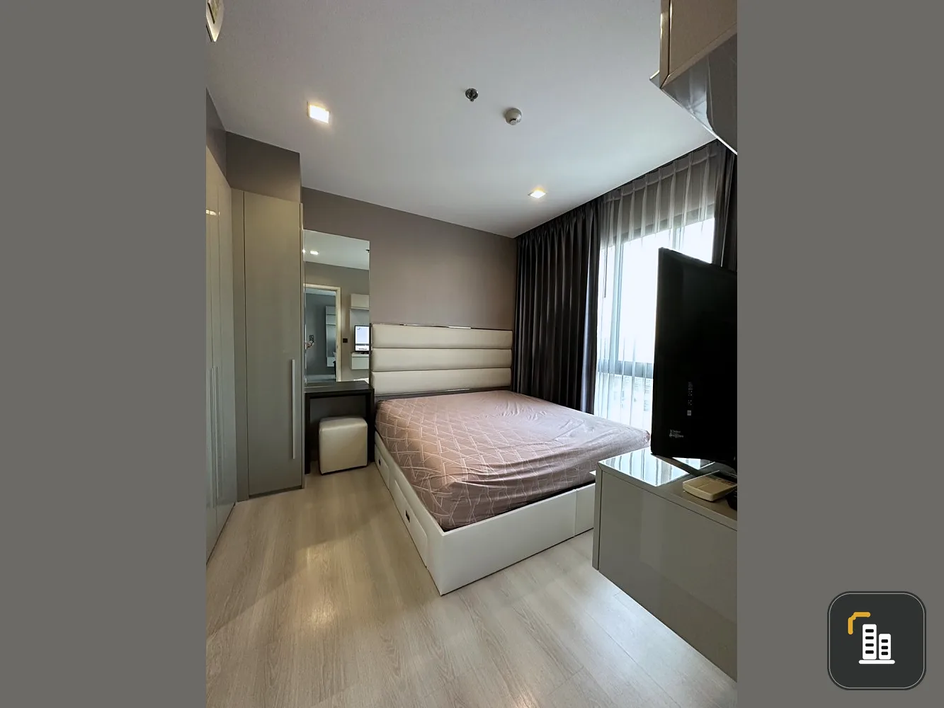 For rent!! The Signature Condo by Urbano Condo High Rise with all-around convenience!!