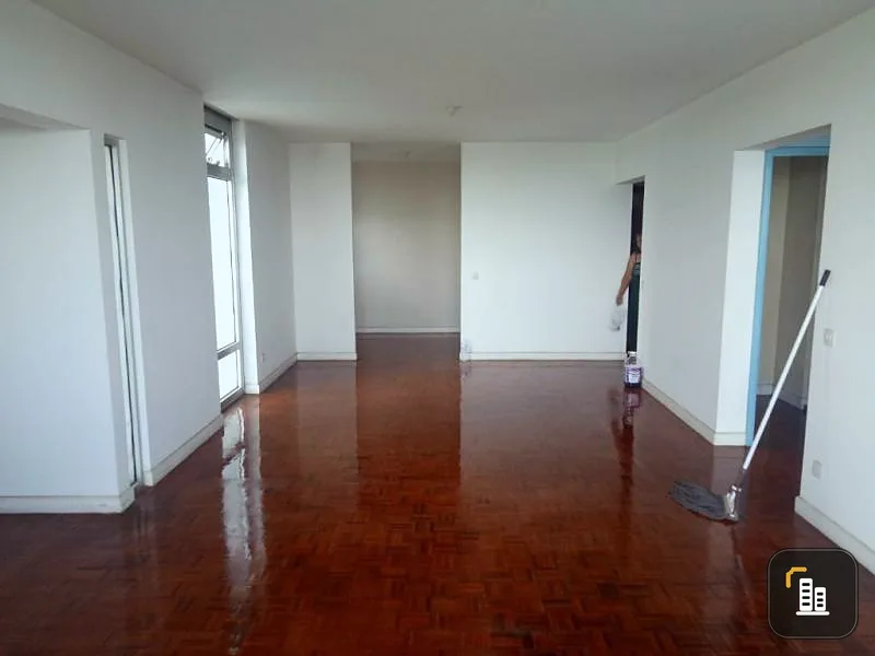 Victoria Lake View Condominium, 2 bedrooms, 2 bathrooms, wide room, front